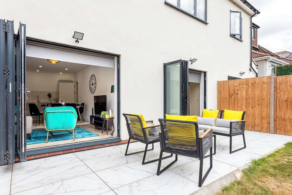 outdoor bbq area
