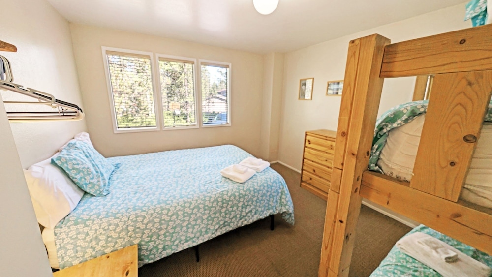 Whistling Swan 8 4 Bedroom Home