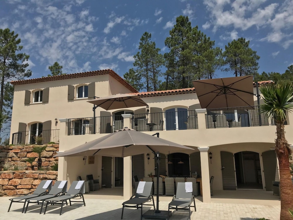 Villa in Le Plan-de-la-tour With Pool