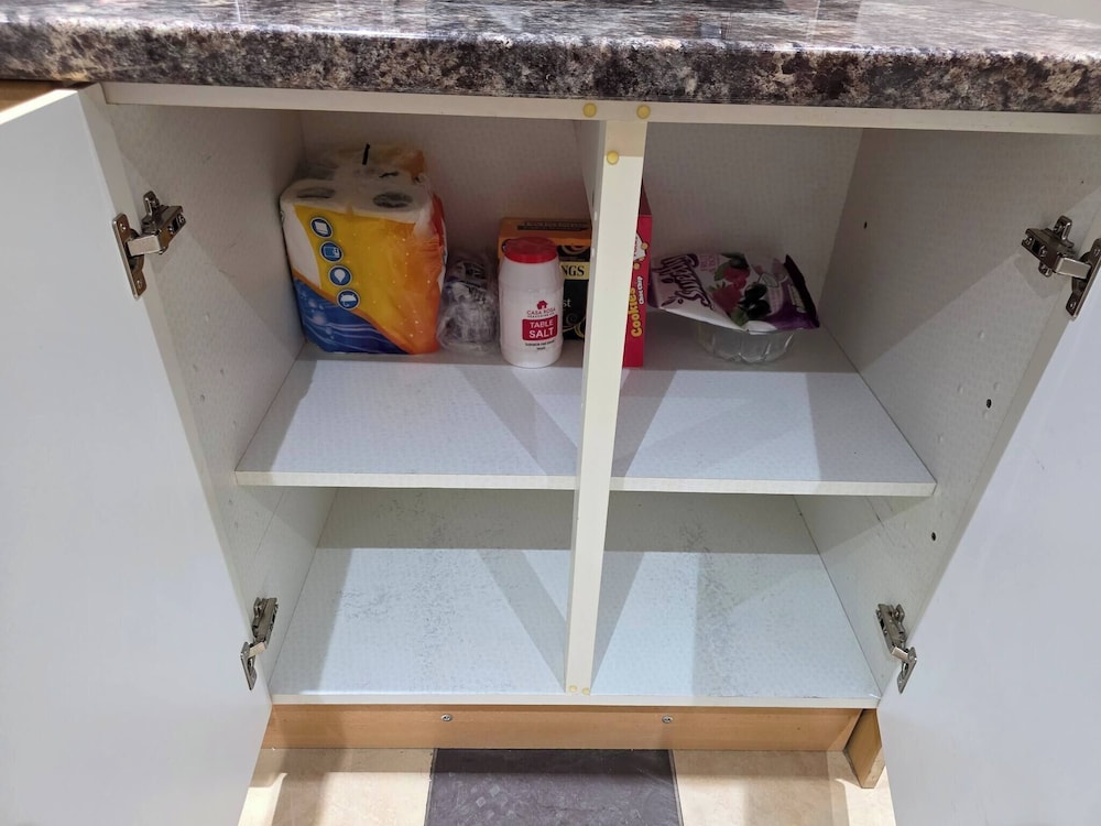 Spacious 3 Bed 2 Baths Free Wifi Central Location