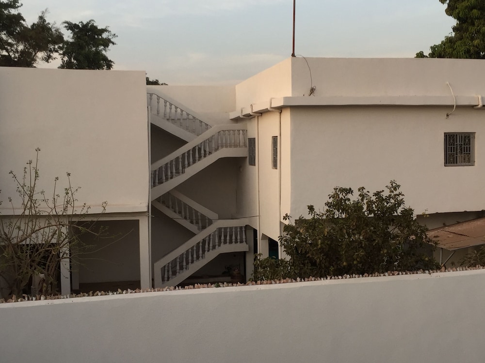 Bamako Vacations - Villa Diamaka - Property Image 1