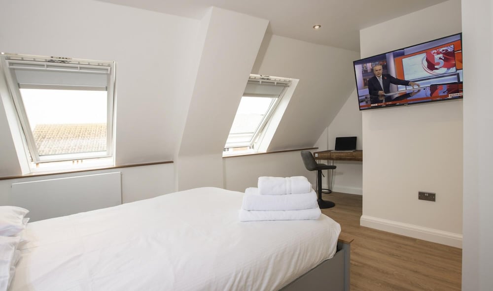 WS Flat 3 in Swindon view 3