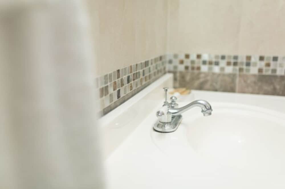 New Kingston Most Central Guest Apt