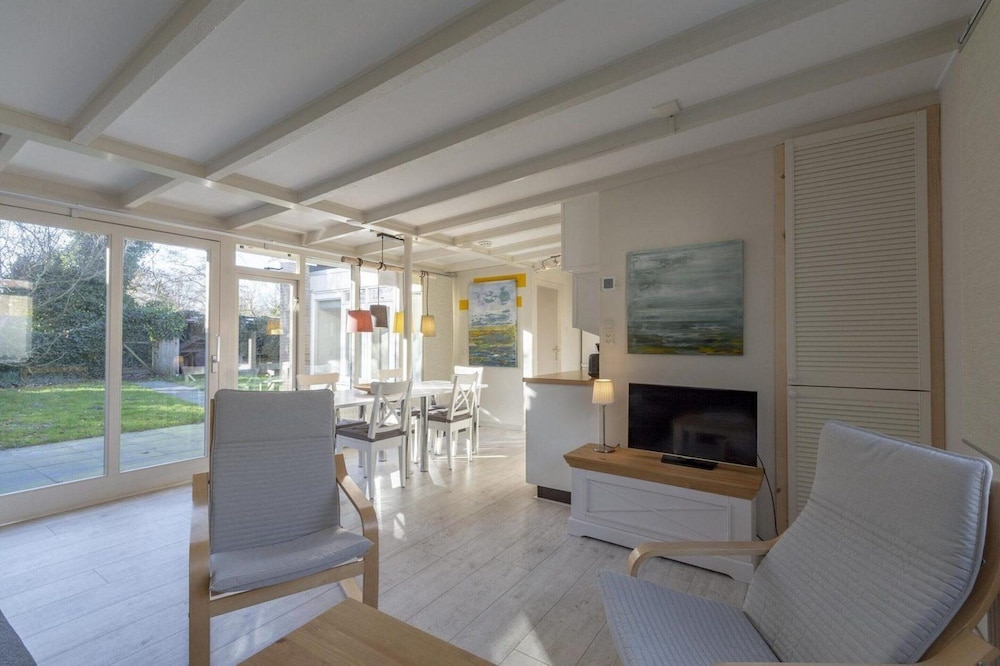Nice Bungalow Near Beach for 5 Guest