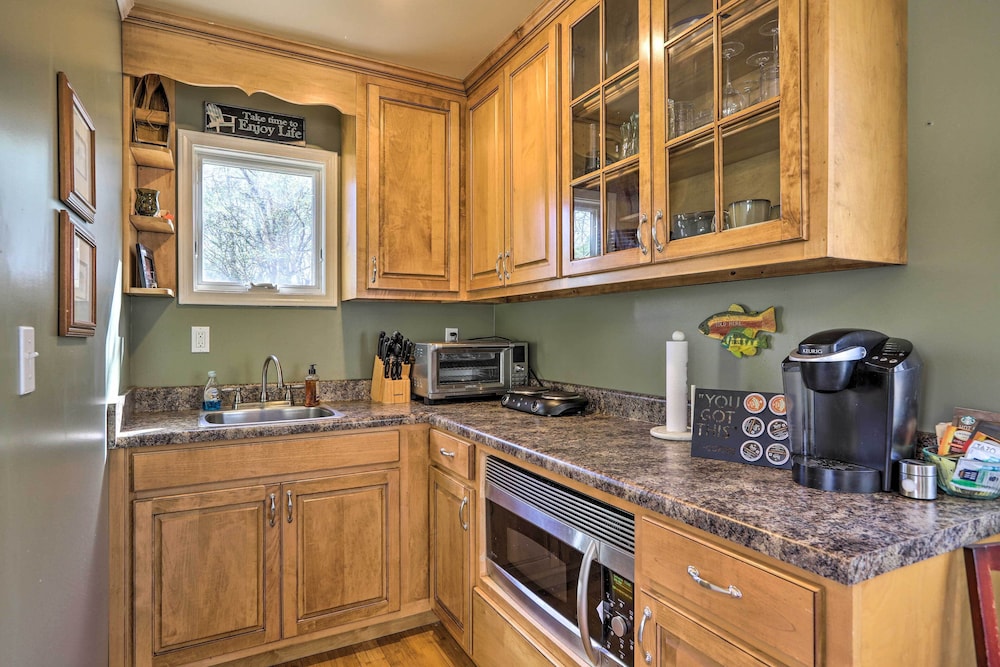 Cozy Creekside Cabin w/ Grill: Fish & Explore! view 2
