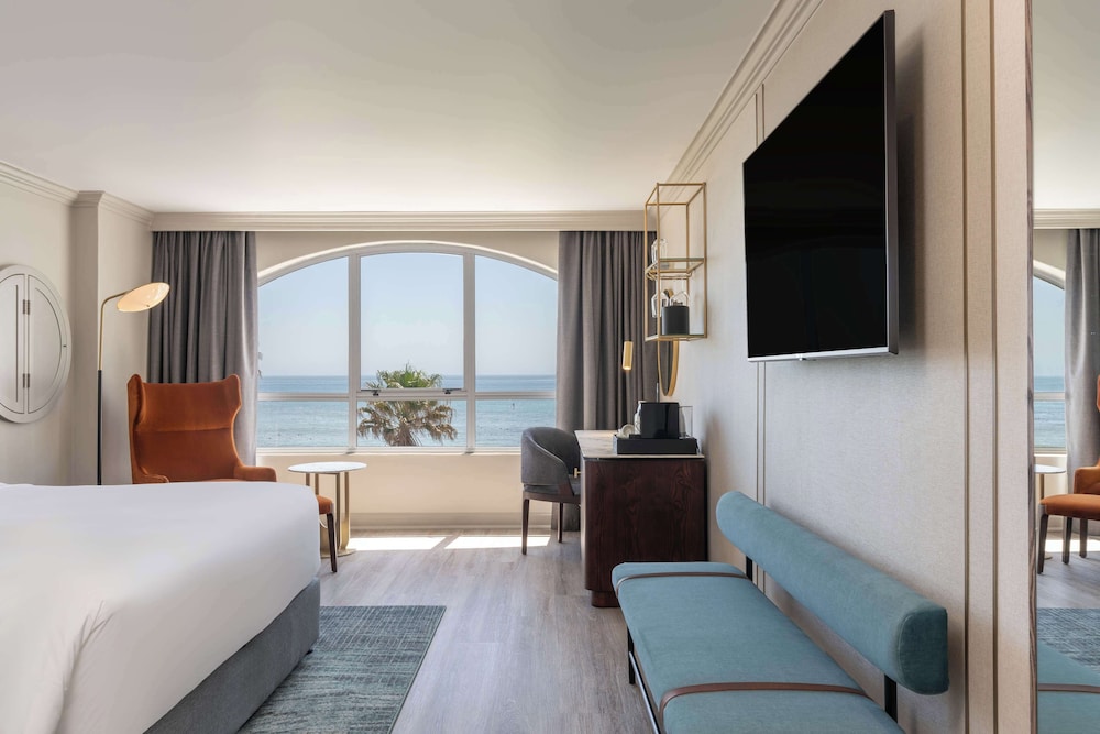 Radisson Collection Hotel, Waterfront Cape Town 39