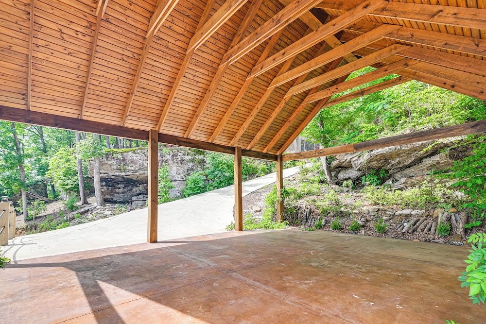 Upscale Getaway on Smith Lake w/ Boat Dock