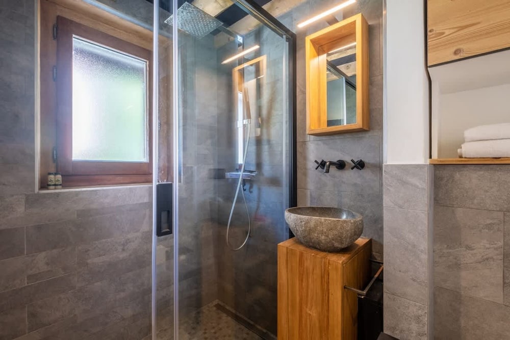 Chalet Racar for 4 People Town Center and Mountain View