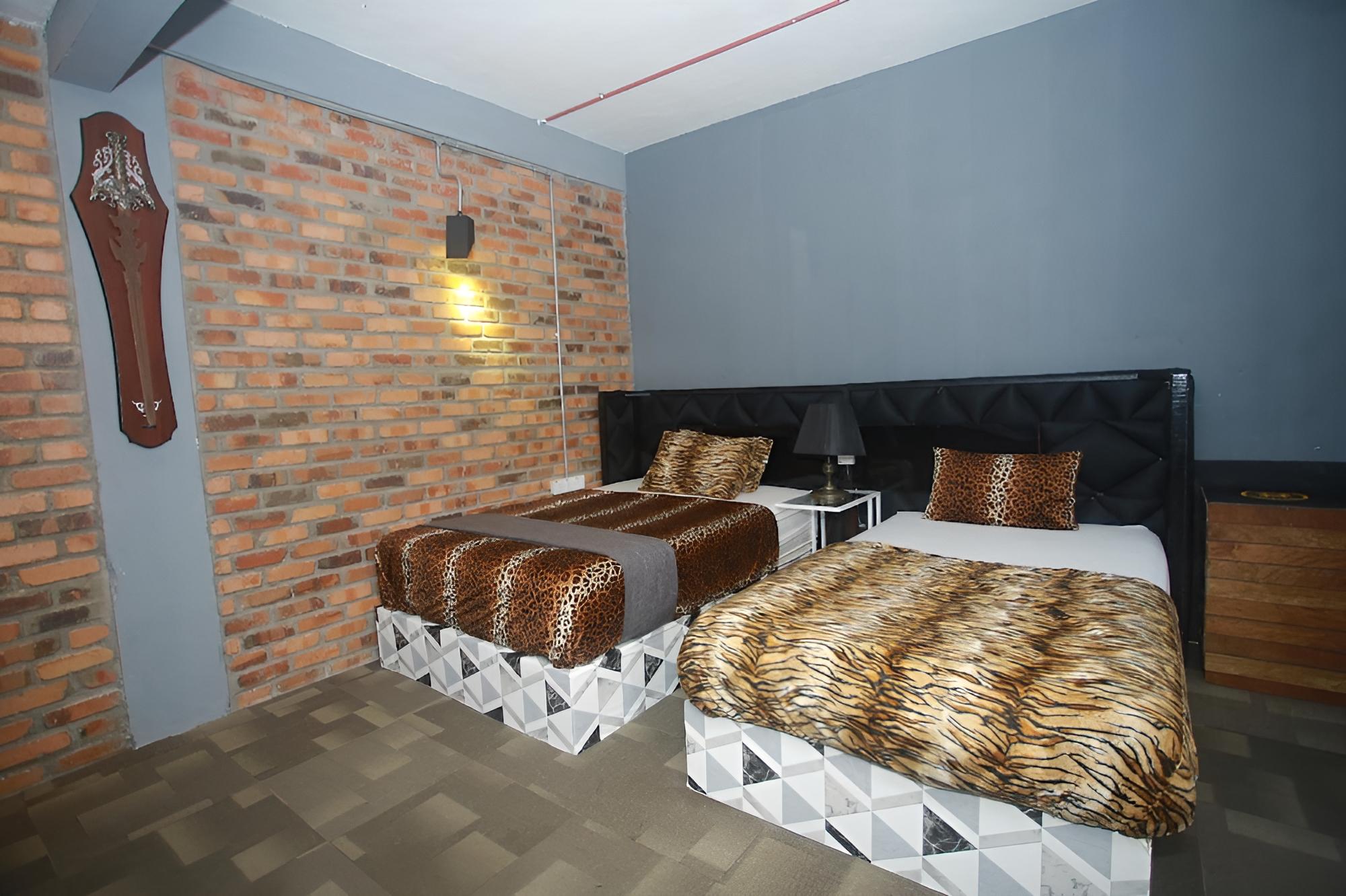 Bunker Hotel & Restaurant
