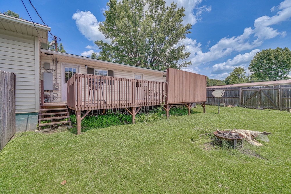 Hike, Fish & Ride: Pet-friendly Huntsville Home