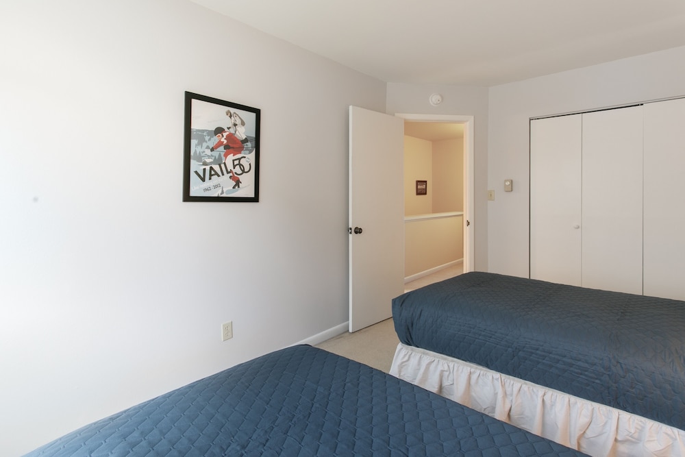 Brooktree Condos D221 2 Bedroom Condo