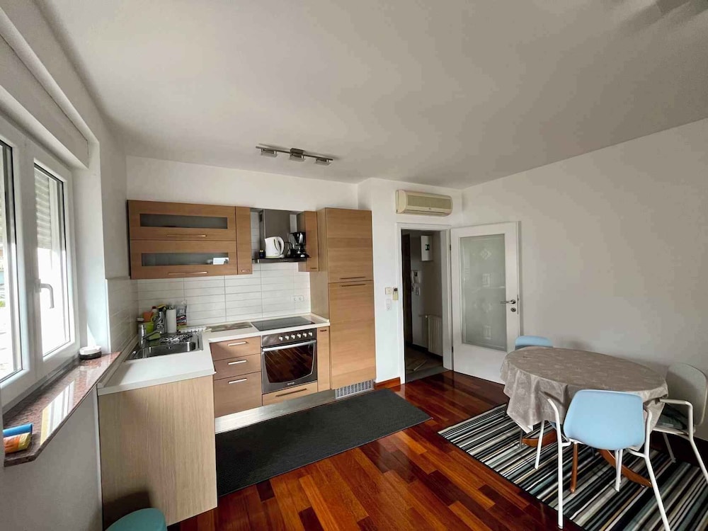 Apartment Picturesque Retreat
