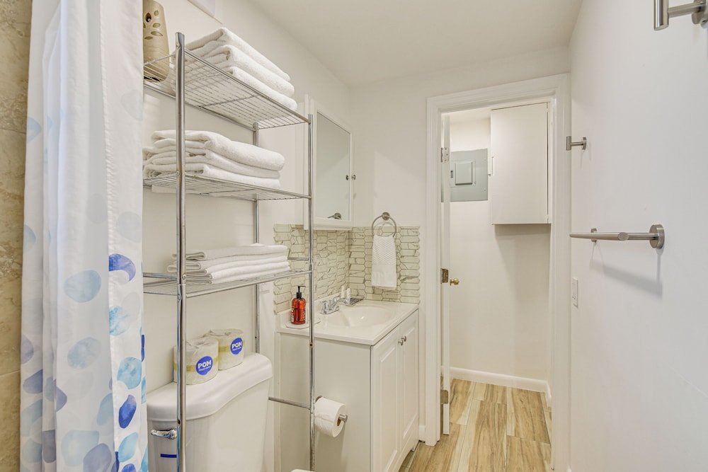 Cozy Miami Cottage: 5 Mi to Dtwn!