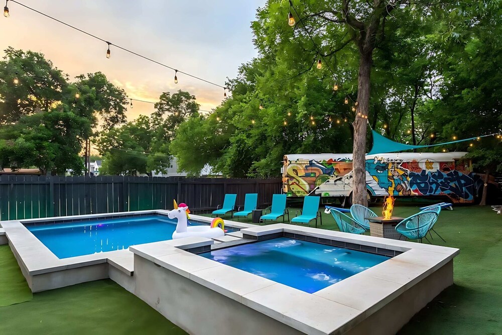 Downtown Austin Oasis Pool & Hot Tub