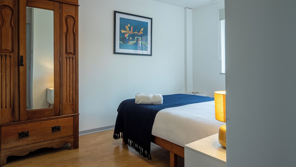 Captivating 3-bed House in London