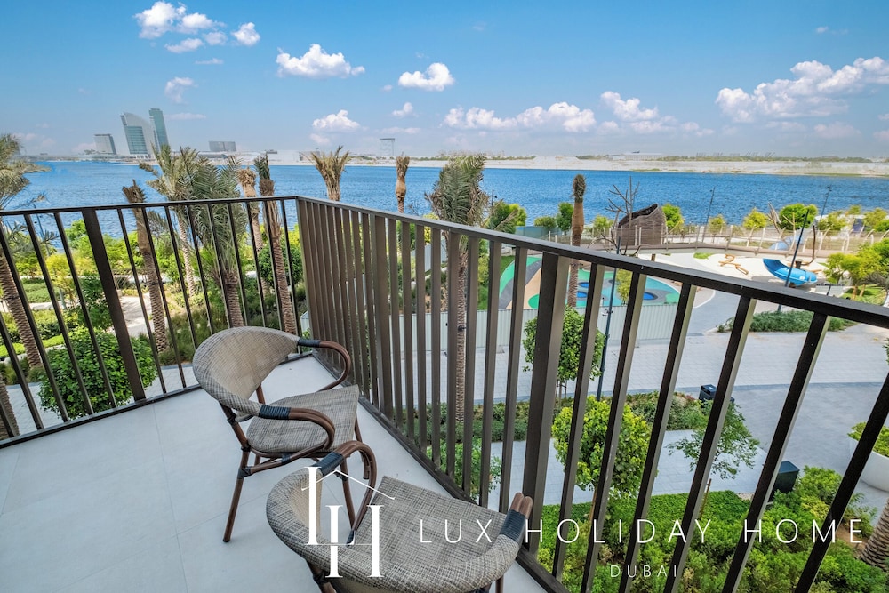 LUX The Creek Residence Suite