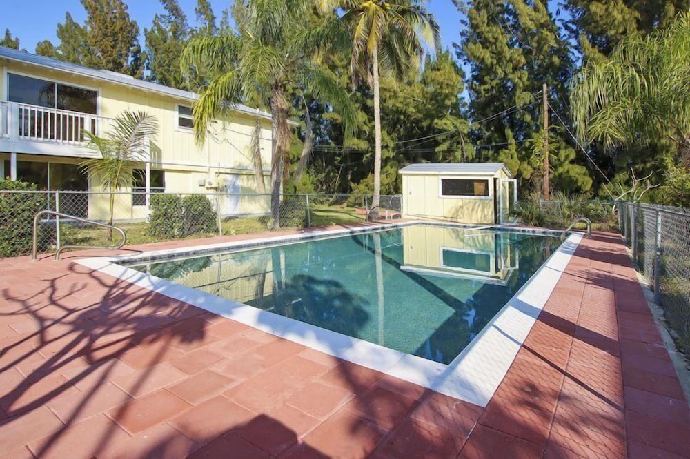 Pine Island Tropical Retreat 2 view 3