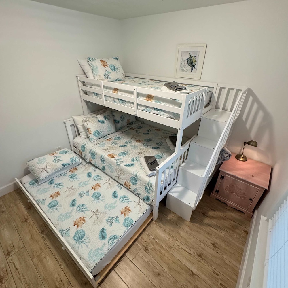 Beach Home w Heated Pool Free Golf Cart