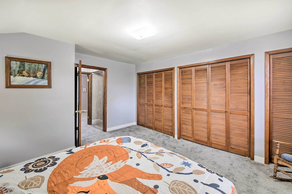 Bloomington Vacations - Scenic Gosport Getaway, Over 100 Years Old - Property Image 3