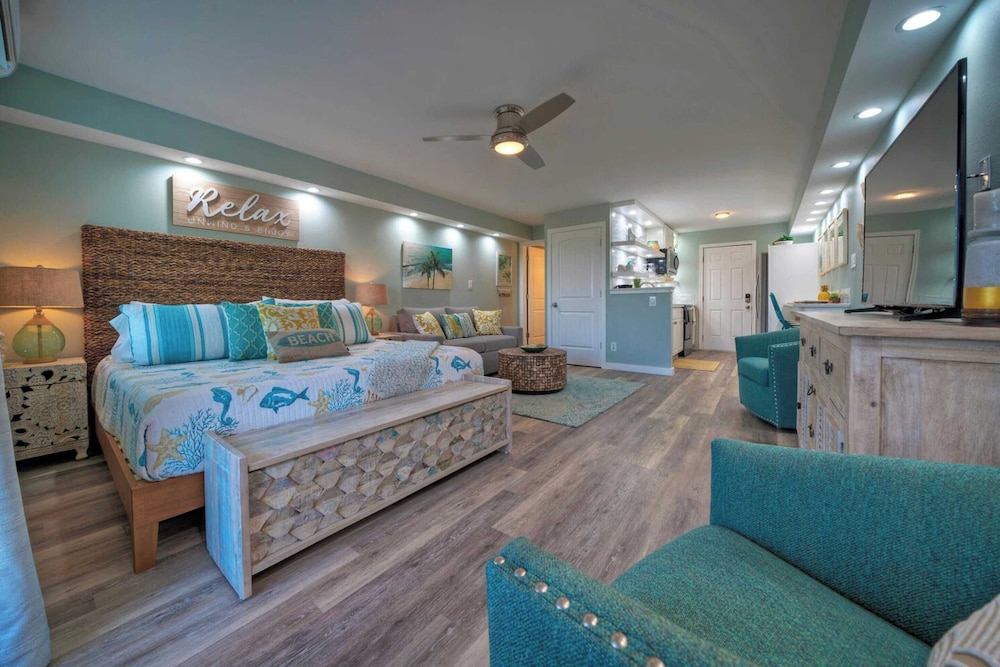 15 Condos, Sleeps 96 w/ Pools & Beach Access Island Retreat by Avantstay