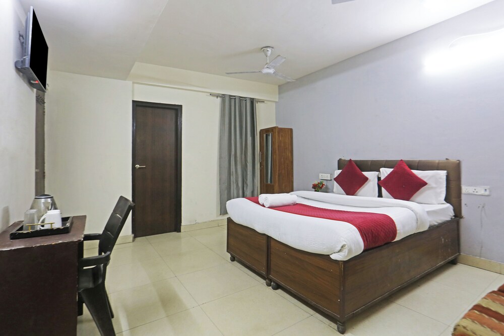 Hotel Raj Palace