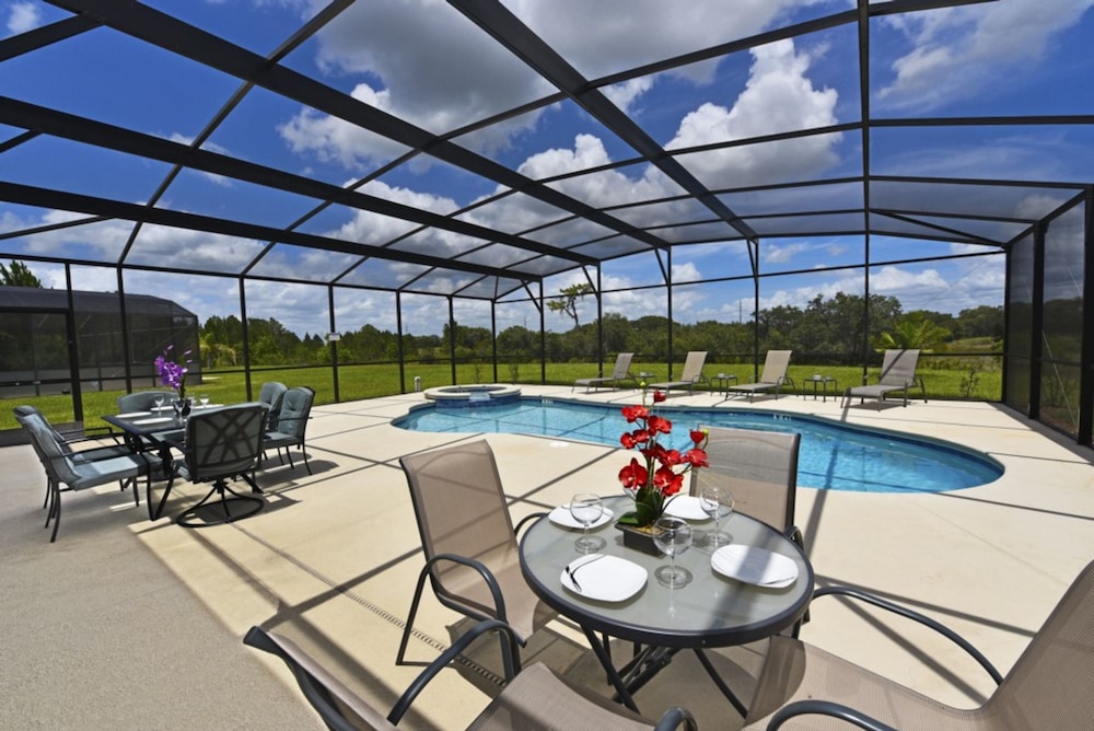 Watersong Resort 318