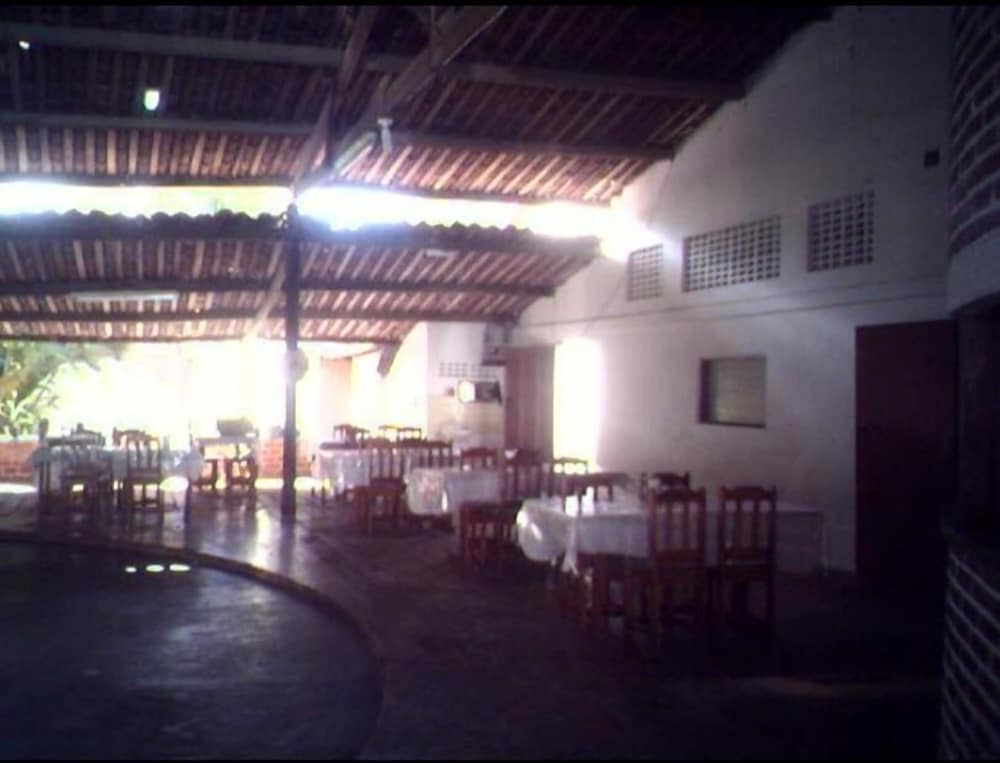 Food & Beverage
