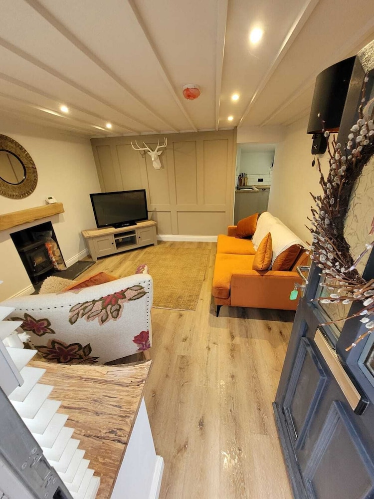 Bridgend Vacations - Charming 1-bed Cottage in Brynmenyn - Property Image 13