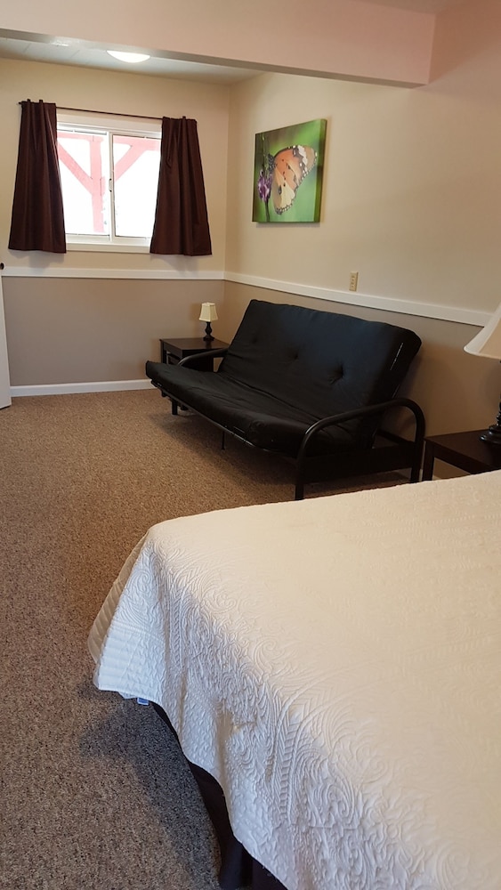 Rivermount Motel Campground and RV Park