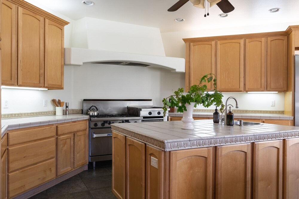 Wilson Creek Manor By Avantstay Sleeps 24 Amazing Estate w Pool Game Room