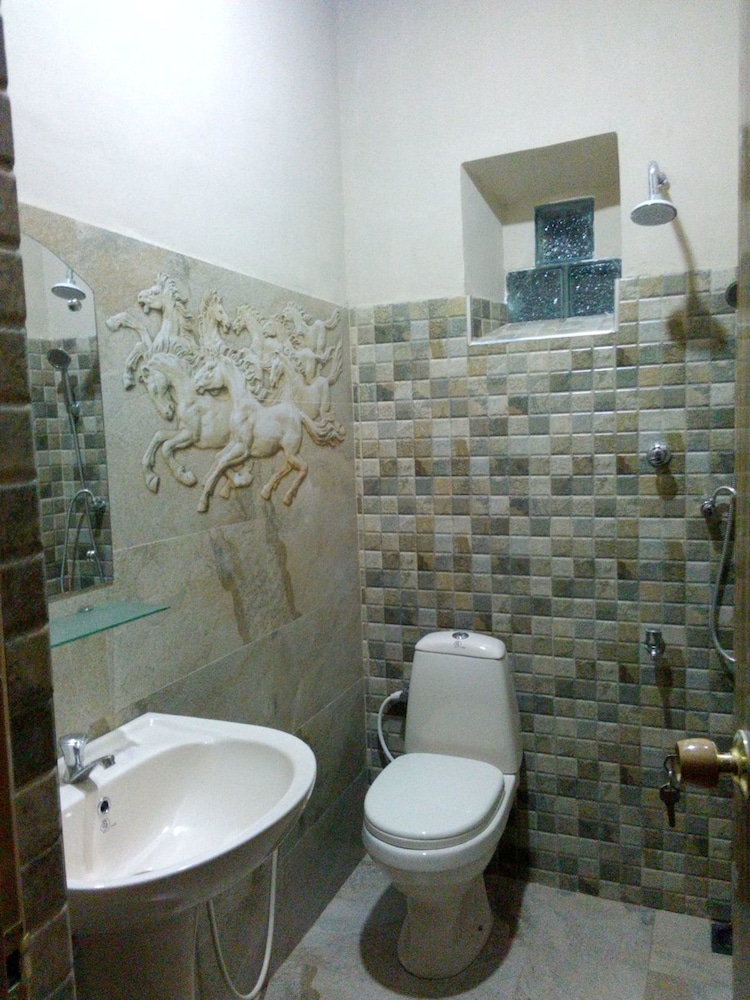 Photo 6