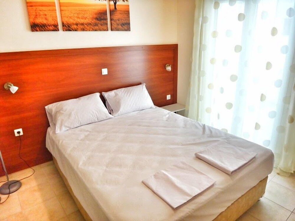 Midia Suites