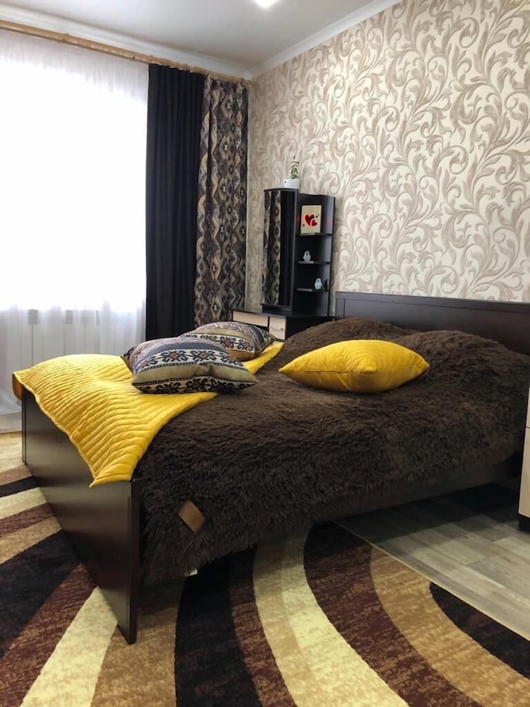 Comfort Apartments on Zapolnaya 60 apt 178 view 4