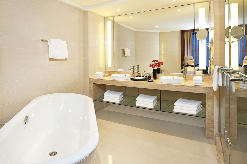 Ramada Plaza Lianyungang view 5