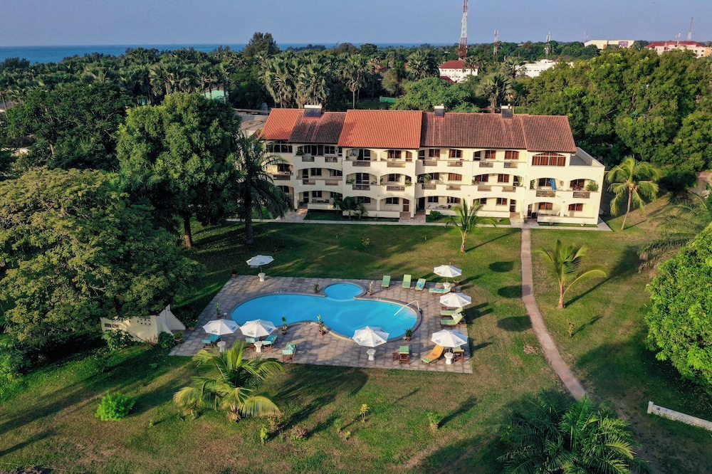 Kololi Beach Resort