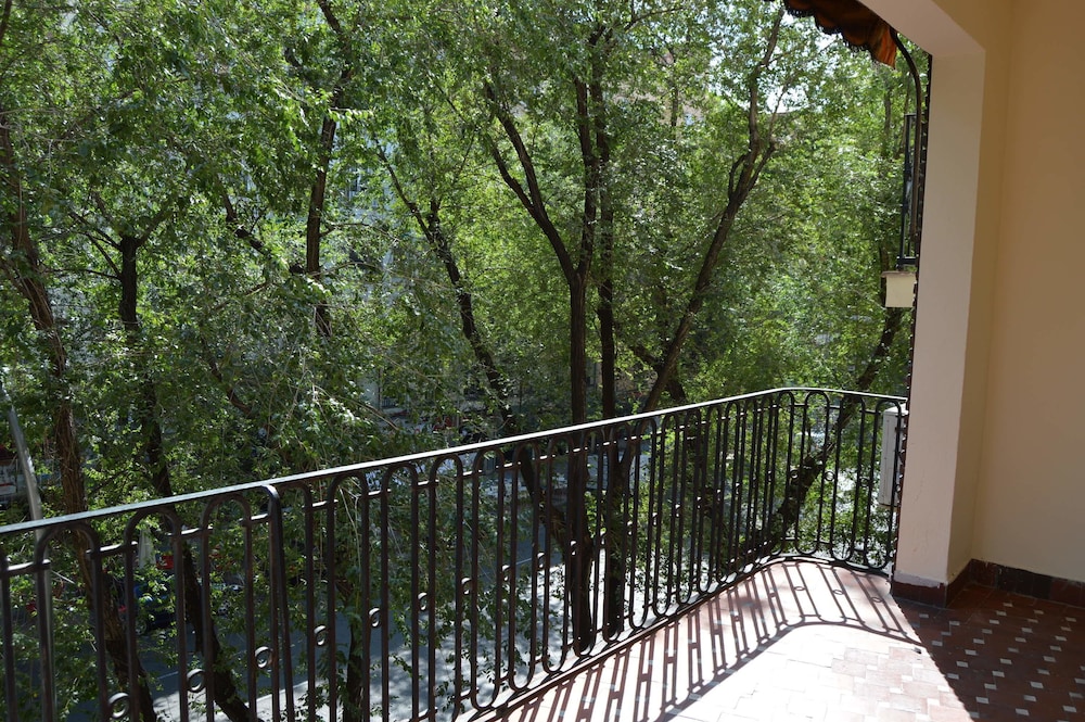 JMG Hostel Madrid - Image 5