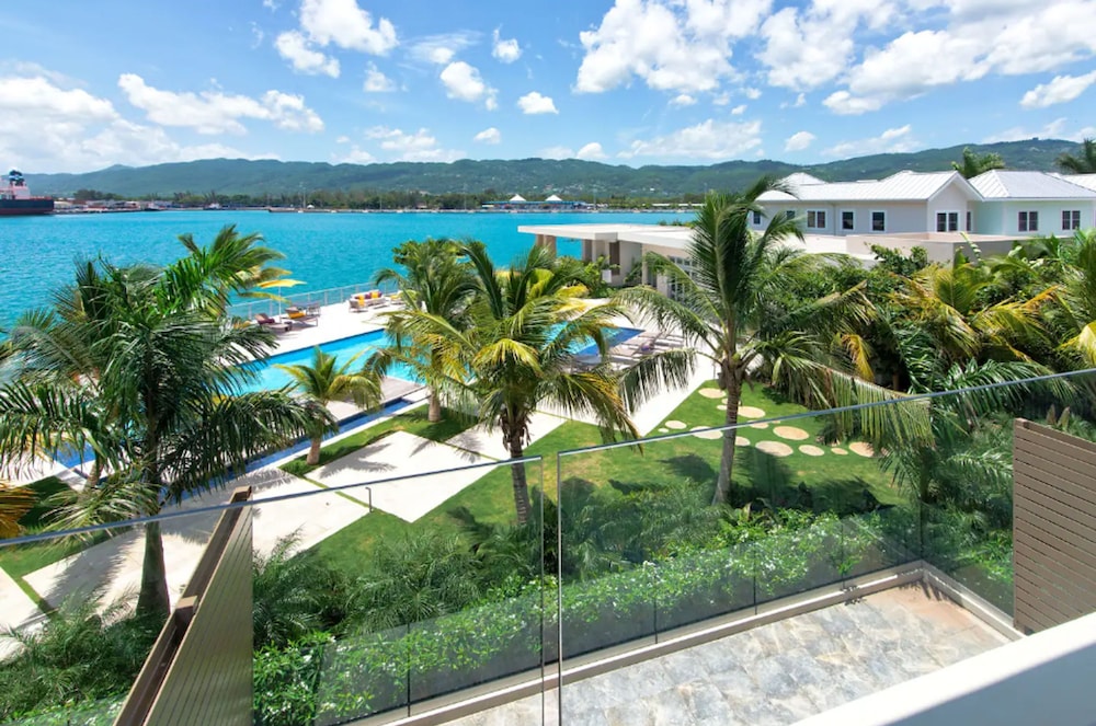 Luxury Oceanfront Residence Condo at Soleil Residences