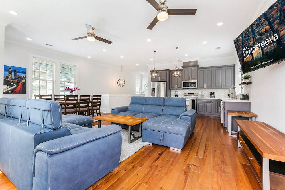 New Orleans Vacations - Stunning 4 5 BRs w Pool by Hosteeva - Property Image 28