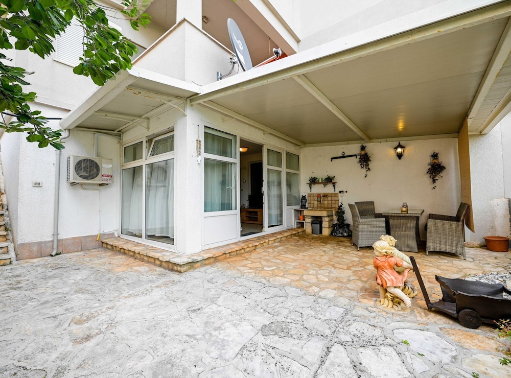 Classic and Smart Rovinj Apartment With Terrace