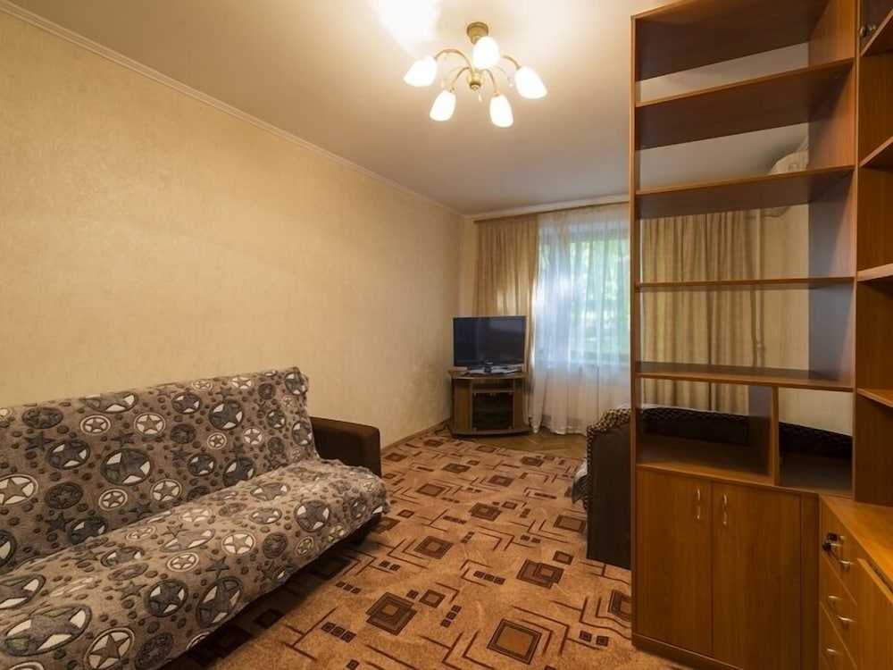 Apartment - Profsoyuznaya 98