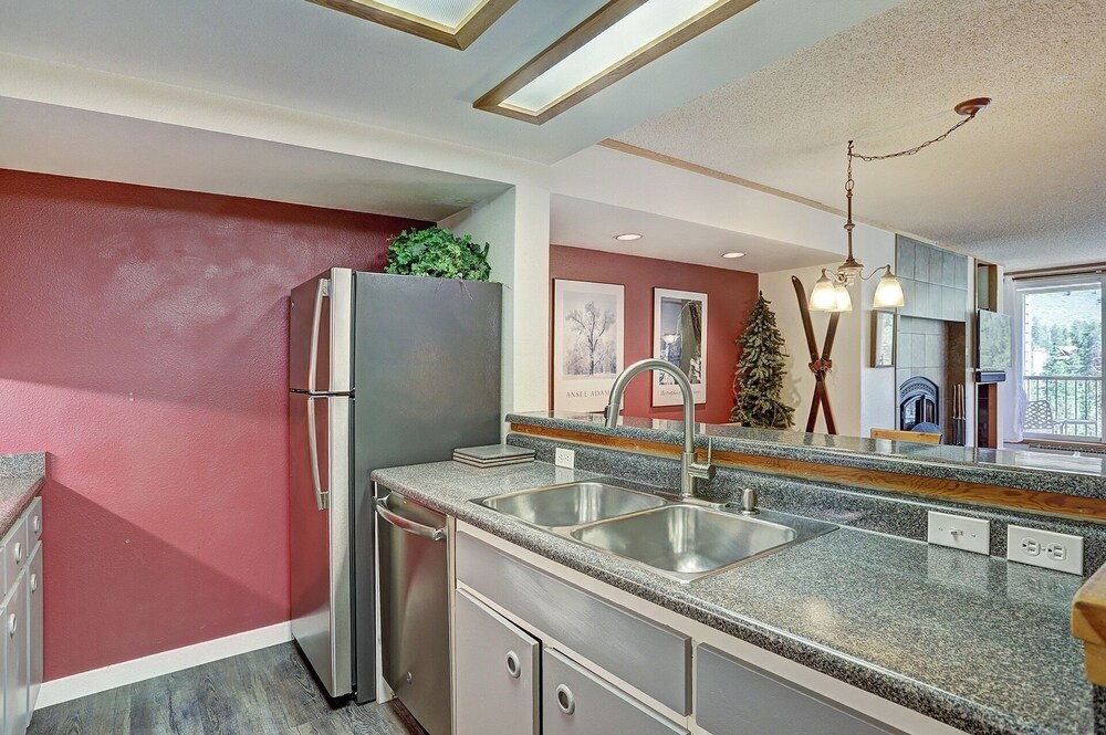 The Pines - Keystone Ski Resort CO Vacation Lodging