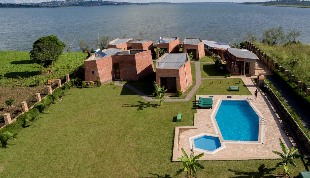 Buvi Lodge
