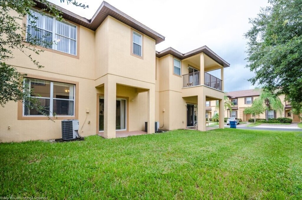 734lam Regal Palms Town Home