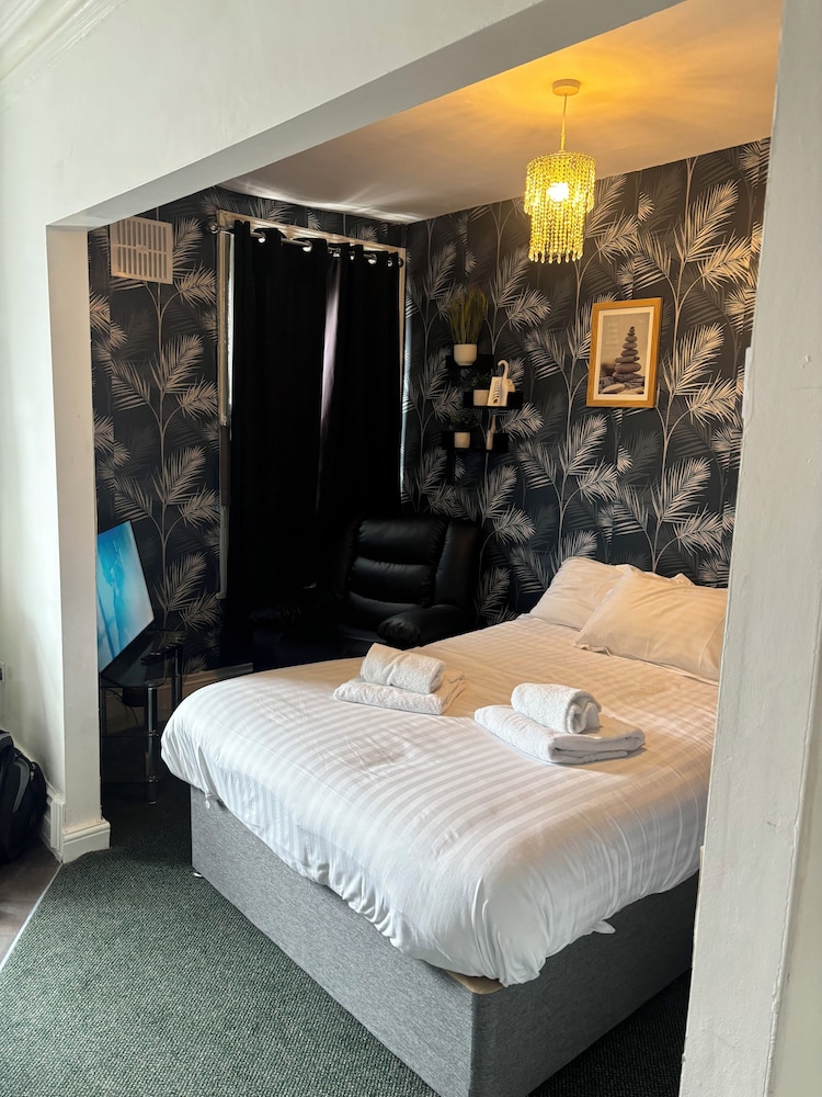Studio Apartment With Kingbed 5min To Beach view 2