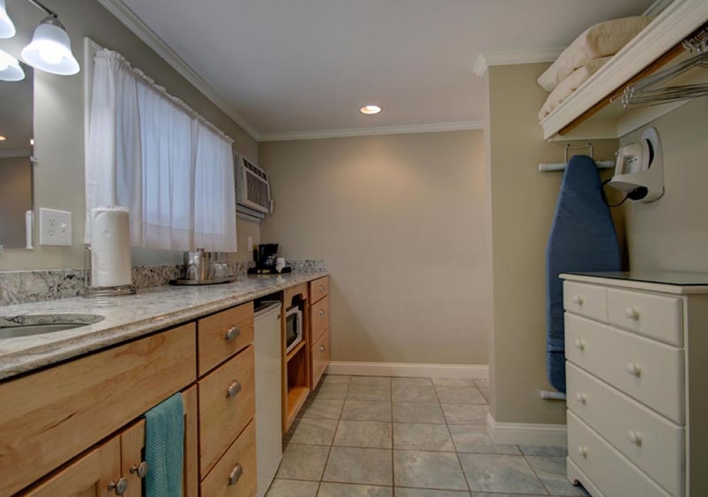 Sea Chambers Motel - Property Image 21