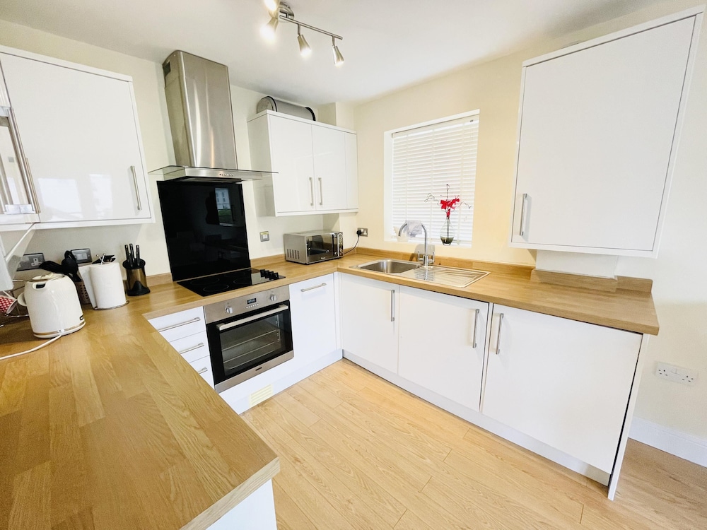 Flat 3 Seabreeze
