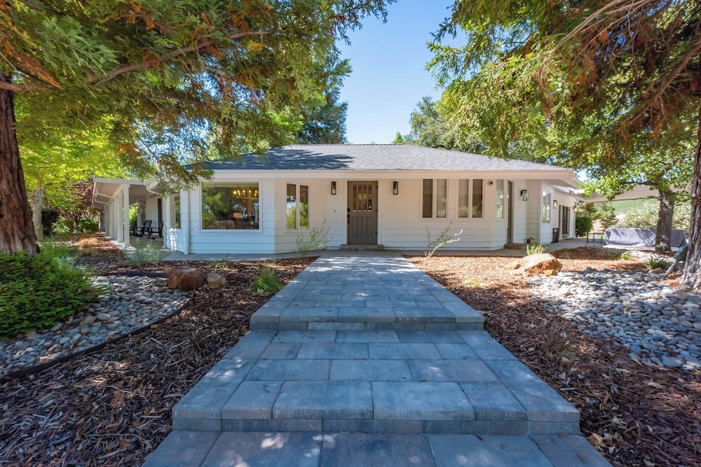 Arbor House