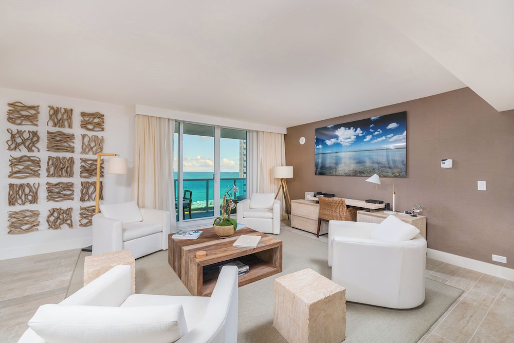 Luxury Vacation Rentals at 1 Hotel & Homes by LRMB