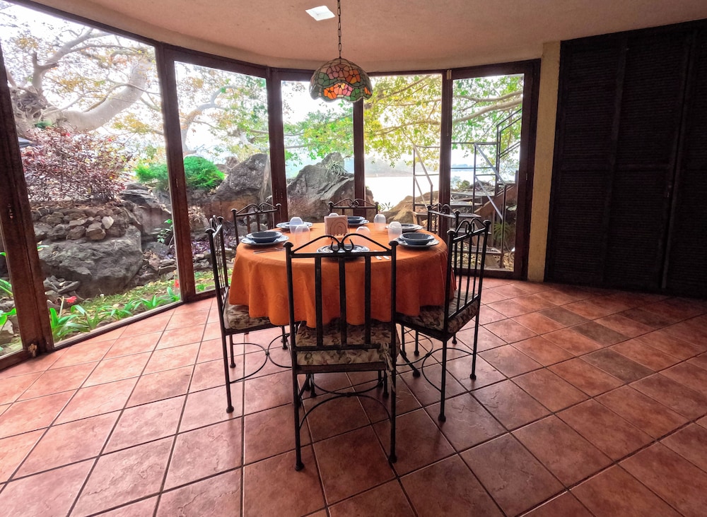 Amankaya Atitlan Lake House