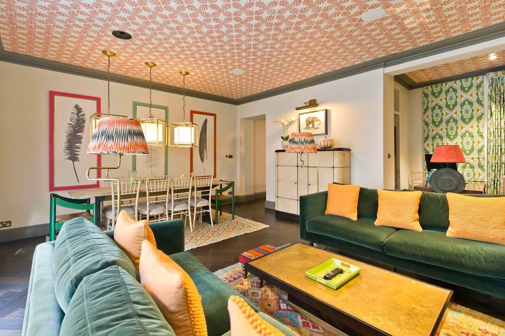 3 Bed Kensington Garden Flat
